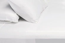 Load image into Gallery viewer, Bamboo Blend 2500 LS Sheet Set.
